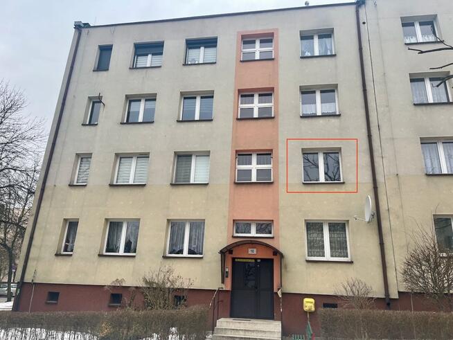 1 lub 2 pok do remontu 33m² + 4m² piwnica, parking