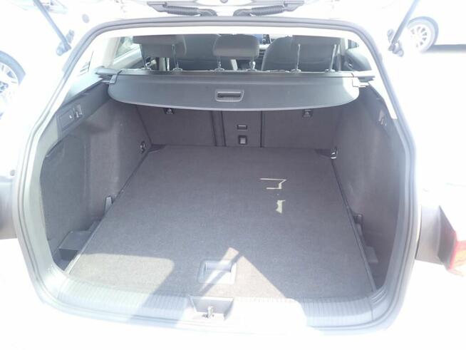 Pewny VW Golf VIII Kombi|Bogata wersja (Masaże)|100% Serwis