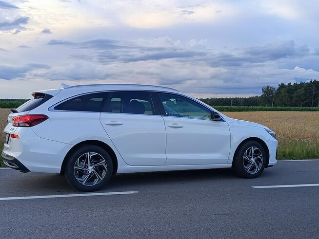 Hyundai i30 Rodzinne kombi Automatyczna skrzynia biegów Bogate wyposażenie