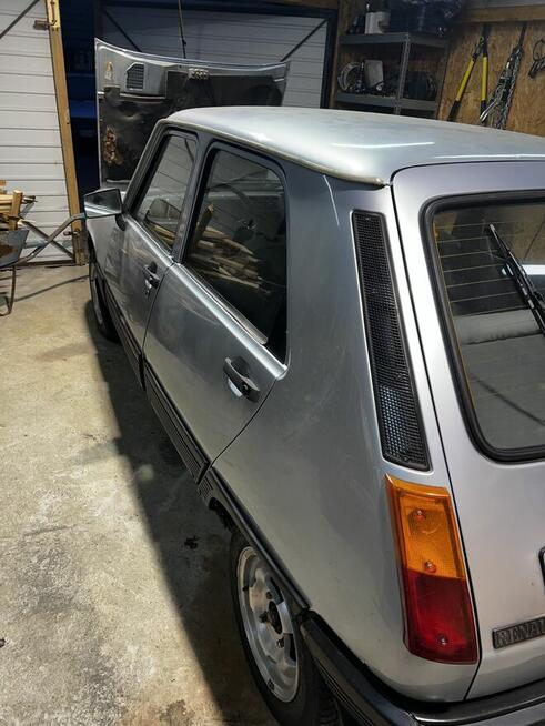 Renault 5