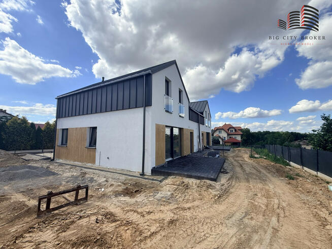 Dom Jakubowice Konińskie gm. Niemce, Szkolna