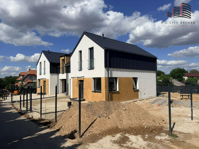 Dom Jakubowice Konińskie gm. Niemce, Szkolna