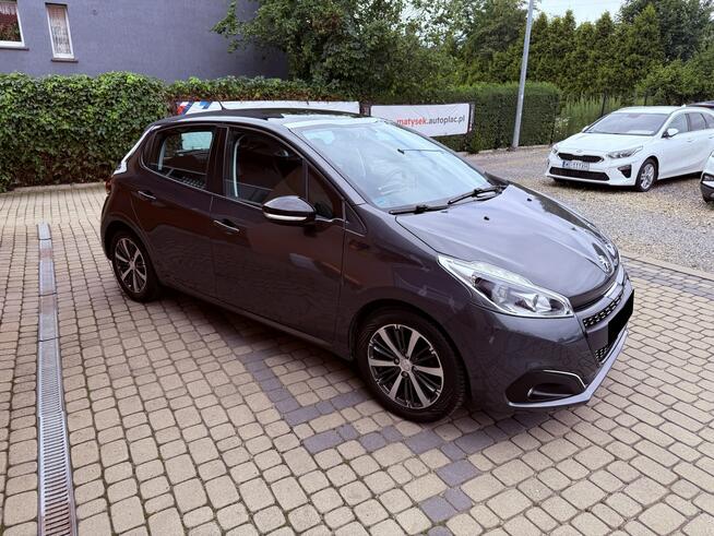 Peugeot 208 1,2 82KM Klimatronik Kamera Panorama