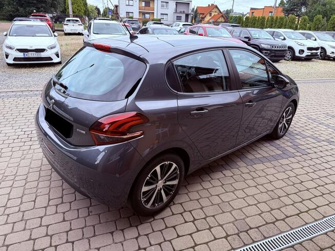Peugeot 208 1,2 82KM Klimatronik Kamera Panorama
