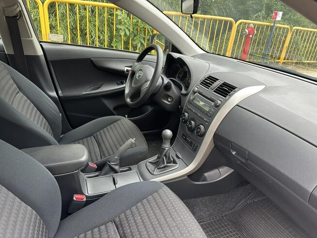 Toyota Corolla 1.6 Benzyna 124KM Niski przebieg