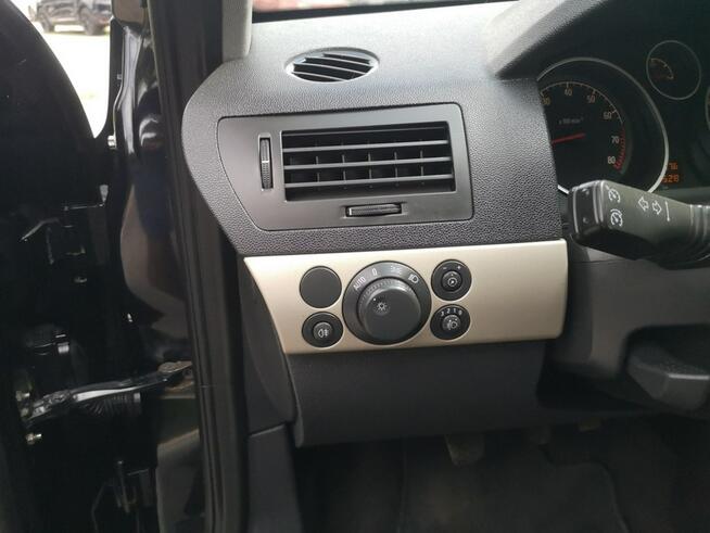 Opel Astra GTC 1.6 B 116KM GTC Klimatronic Parktronic Isofix Tempomat Alu Serwis