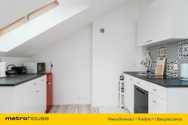 Segment 105 m² w Markach, 3-poziomowy, umeblowany