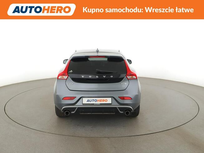 Volvo V40 full LED skóra/alcantara navi grzane fotele kamera i czujniki parkowan