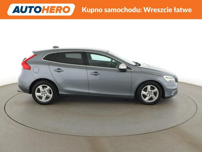 Volvo V40 full LED skóra/alcantara navi grzane fotele kamera i czujniki parkowan