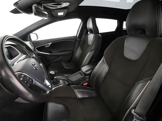 Volvo V40 full LED skóra/alcantara navi grzane fotele kamera i czujniki parkowan