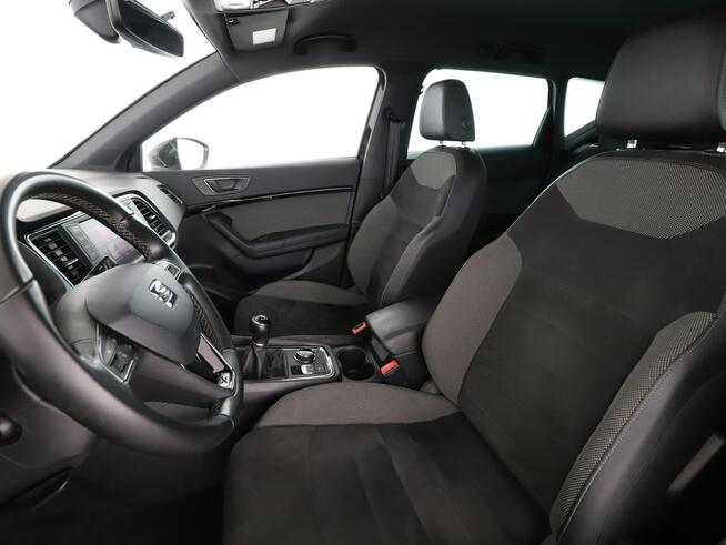 Seat Ateca full LED grzane fotele klima auto kamera i czujniki parkowania