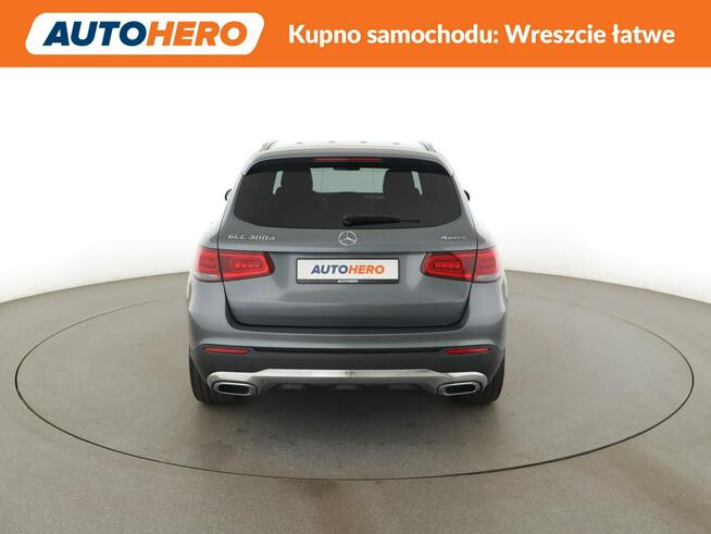 Mercedes GLC 300 4x4 automat full LED virtual cocpit kamery i czujniki parkowania grzan