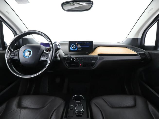 BMW i3 EV skóra duze ekrany pompa ciepła full LED grzane fotele navi