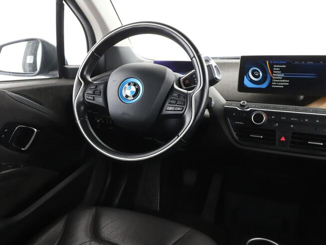 BMW i3 EV skóra duze ekrany pompa ciepła full LED grzane fotele navi