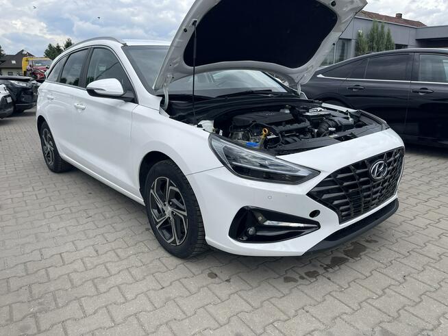 Hyundai i30 1.5l LED HAK Kamera Podgrzewanie Klimatronik