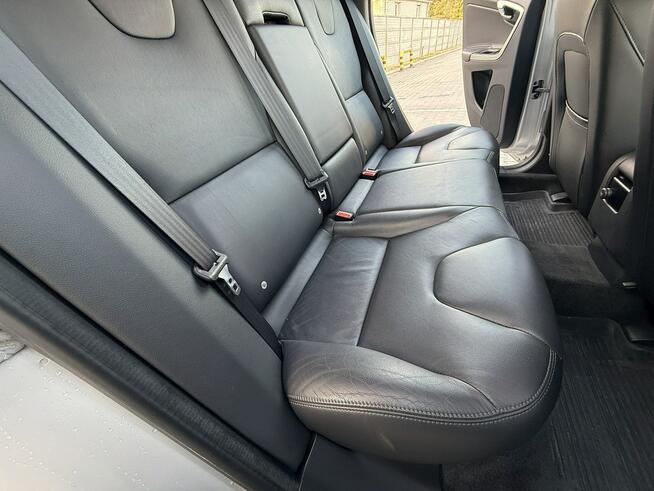 Volvo XC 60 2,0D4 190KM Momentum/Navi/Alu/Skóra/LedY/Xenon/Serwis/