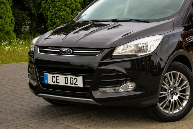 Ford Kuga 140KM Park Assist Nawigacja Pół Skóry Podgrzewane Fotele TITANIUM Pdc