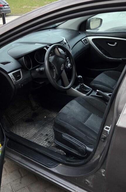 Syndyk sprzeda samochód marki Hyundai i30, rok prod. 2014