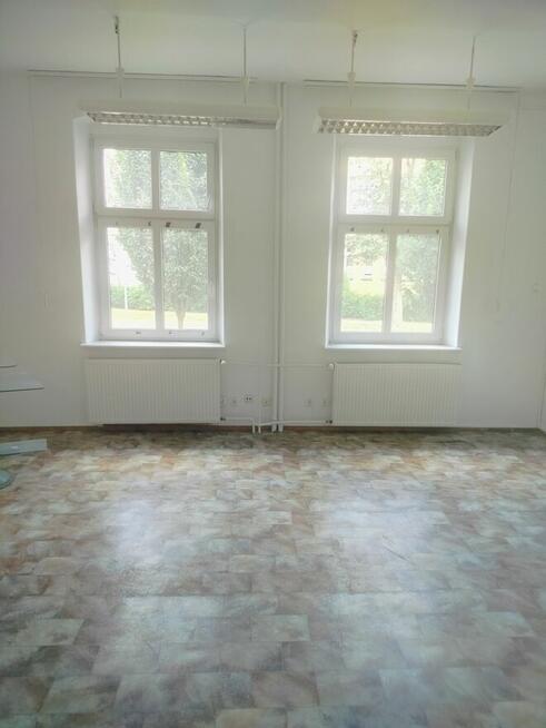 BEZCZYNSZOWY lokal 68m² (Ogrzewanie miejskie) + GARAŻ 20m² |