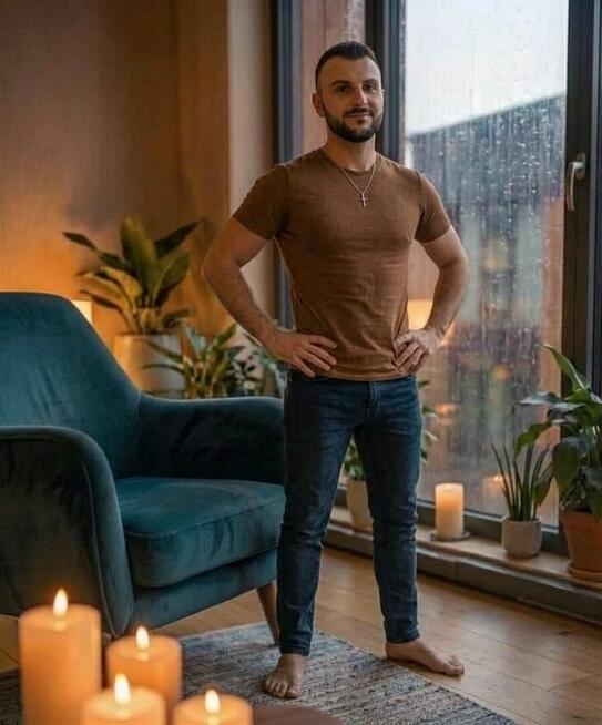 Adam - profesjonalne sesje wyciszenia masaż