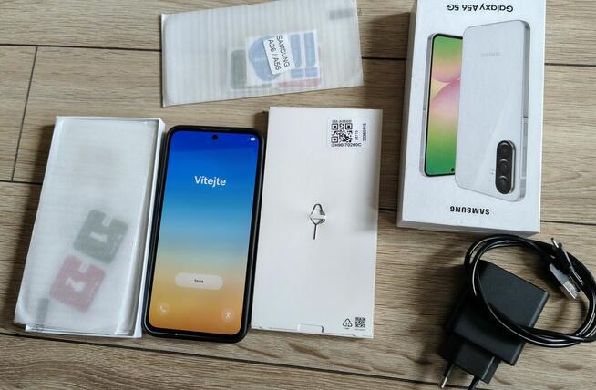 Samsung Galaxy A56 8 GB / 256 GB 5G+Etui+Folia+Ładowarka
