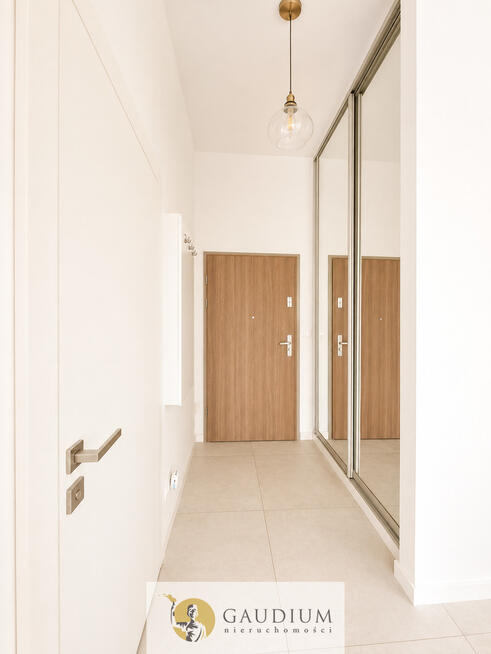 2 pokoje 45,5 m² | Ogród 54 m² | Garaż + komórka |