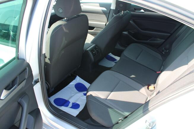 Volkswagen Passat ESSENCE LED F-vat Salon Polska Gwarancja