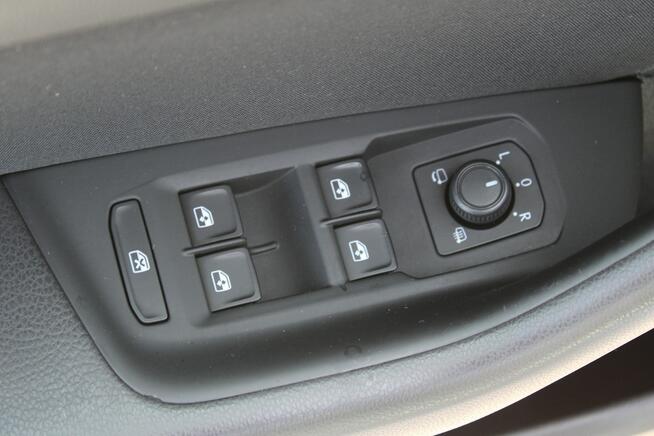 Volkswagen Passat ESSENCE LED F-vat Salon Polska Gwarancja