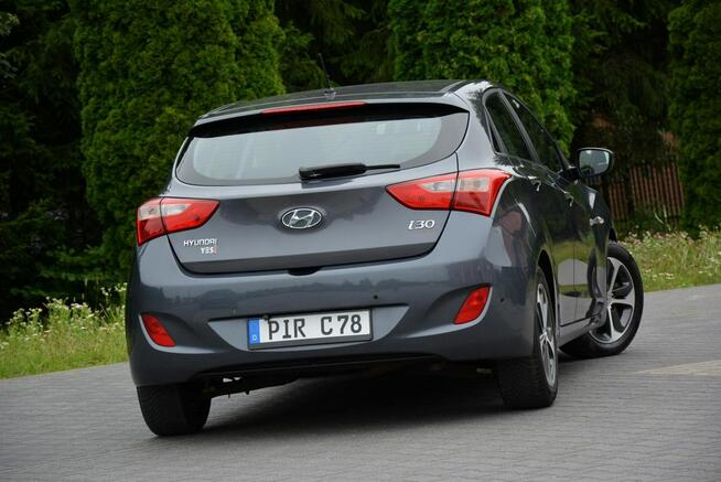 Hyundai i30 Lift 102 przebieg Duża Navi Kamera Ledy Parktronic aso