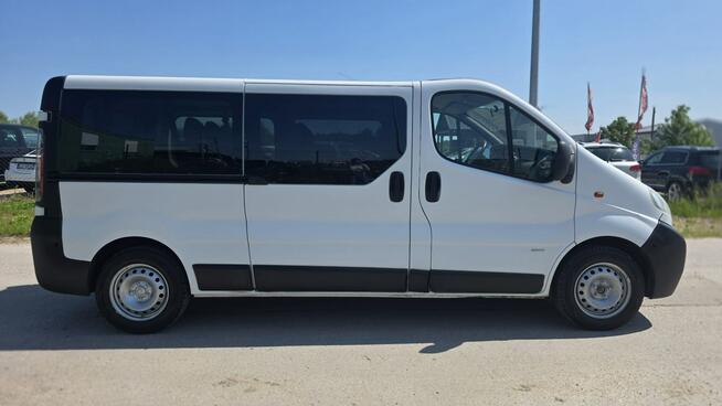 Opel Vivaro 9 Osobowy Long Klima