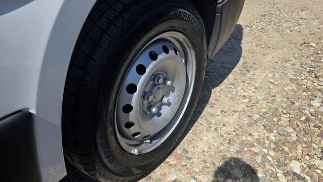 Opel Vivaro 9 Osobowy Long Klima