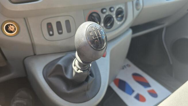 Opel Vivaro 9 Osobowy Long Klima