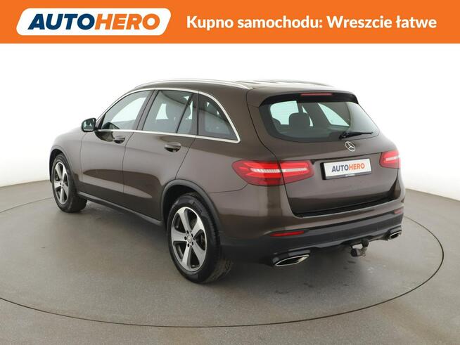 Mercedes GLC 250 FV23 airmatic kamery 360 grzane fotele i kanapa automat navi el fotele