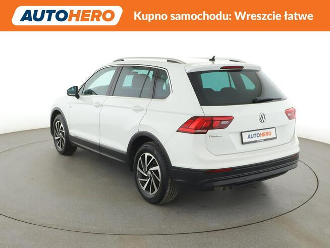 Volkswagen Tiguan 2.0 TDI Connect Climatronic Nawigacja Tempomat Grzane Fotele ParkPilot