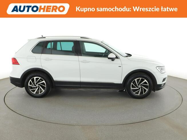 Volkswagen Tiguan 2.0 TDI Connect Climatronic Nawigacja Tempomat Grzane Fotele ParkPilot