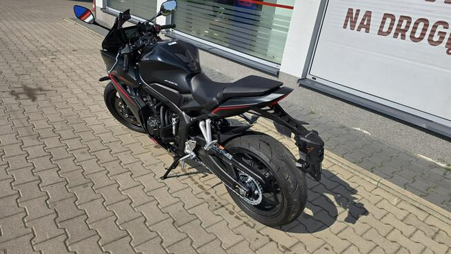 Honda CBR 2025r Całkowicie Jeżdżący E Clutch 4 tys Przebiegu