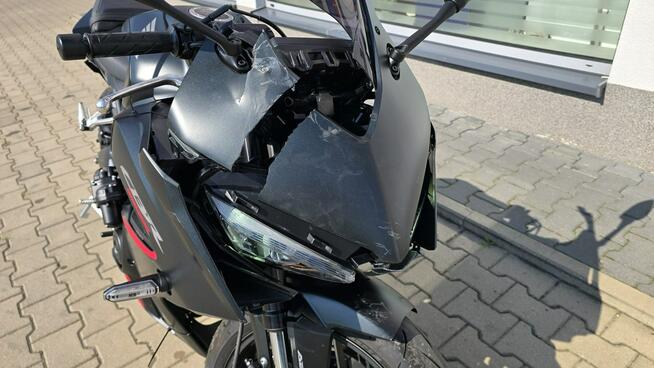Honda CBR 2025r Całkowicie Jeżdżący E Clutch 4 tys Przebiegu