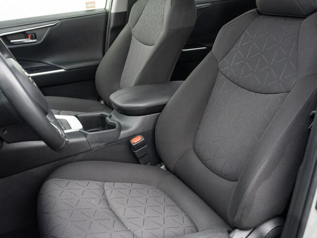 Toyota RAV-4 GD7H579#2.5 Hybrid Comfort 4x2 K.cof Bi-LED K.cof Salon PL VAT23%
