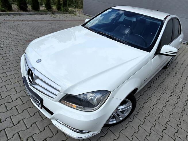 Mercedes C 180 Automat, KlimaTronik, Nawigacja, Lakier Oryginał //GWARANCJA//