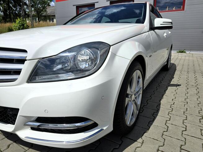 Mercedes C 180 Automat, KlimaTronik, Nawigacja, Lakier Oryginał //GWARANCJA//