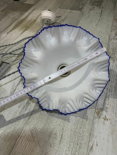 Stara lampa wisząca kuchenna z przeciwwagą porcelanową