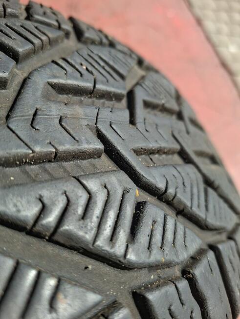 Opony 215/55/18 r Kormoran snow 99v bieżnik ok 7 mm rok 2022