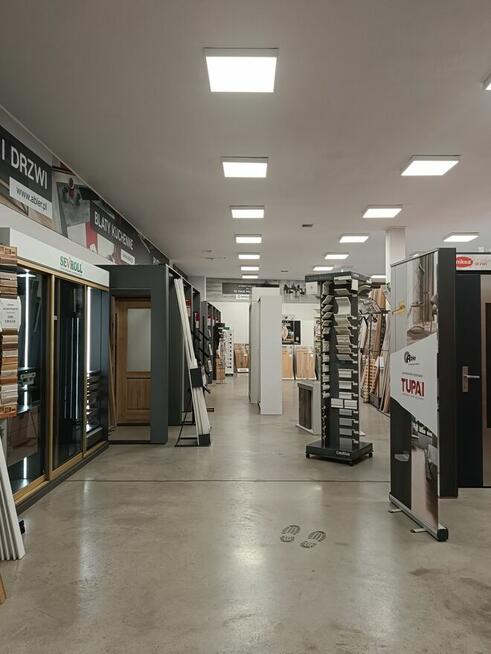 Obiekt Magazynowo-Usługowo-Handlowy o pow. łącznej 2551 m² –