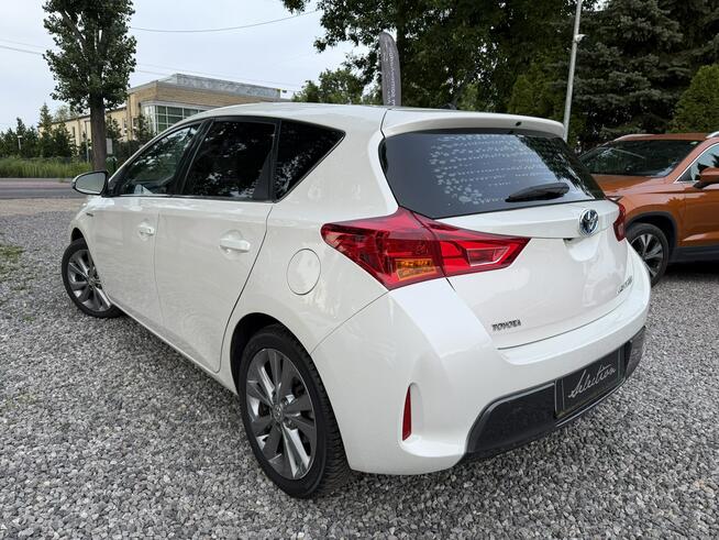 Toyota Auris 1.8 HSD 136KM Serwisowany Kamera Ładny stan