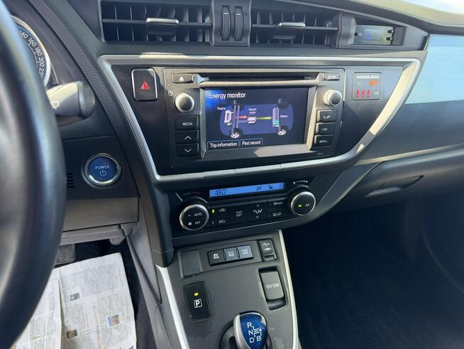 Toyota Auris 1.8 HSD 136KM Serwisowany Kamera Ładny stan