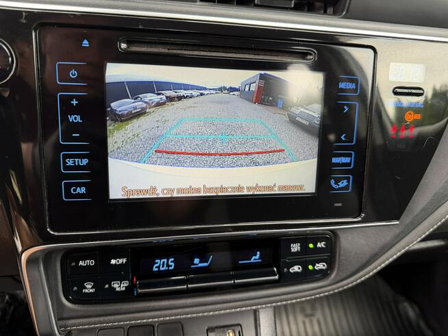Toyota Auris 1.8 HSD 136KM Serwisowany Kamera Ładny stan