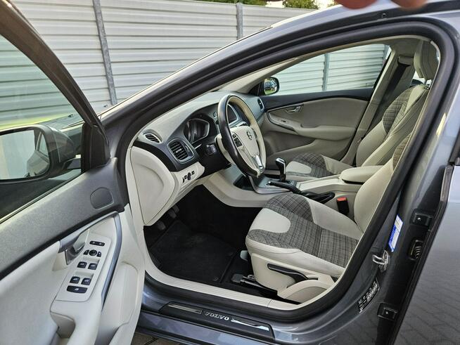 Volvo V40 2.0 120KM 2019r LED super wnętrze NAVI bezwypadek ZADBANY FV23%