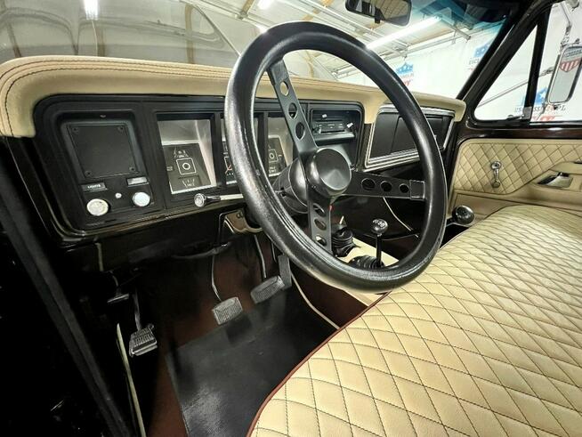 Ford F-250 Ranger XLT 351 V8 4×4 Manual Klasyk po Renowacji