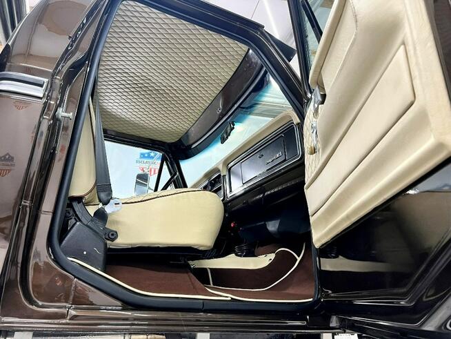 Ford F-250 Ranger XLT 351 V8 4×4 Manual Klasyk po Renowacji