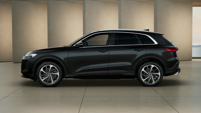 Audi Q5 LEDplus_Kamera_Hak_Panorama_CarPlay_3-strefy_20"_PamięćFotela_Ambiente